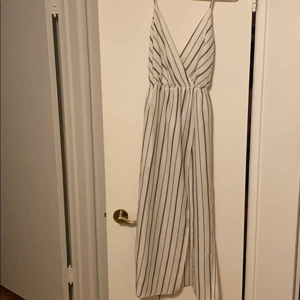 Essue black and white shorts jumpsuit